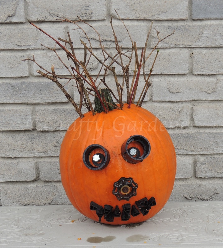 Mr Bits & Pieces, the pumpkin head at craftygardener.ca