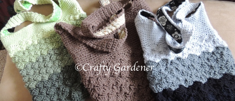 crochet bags with 'purse'onality at craftygardener.ca