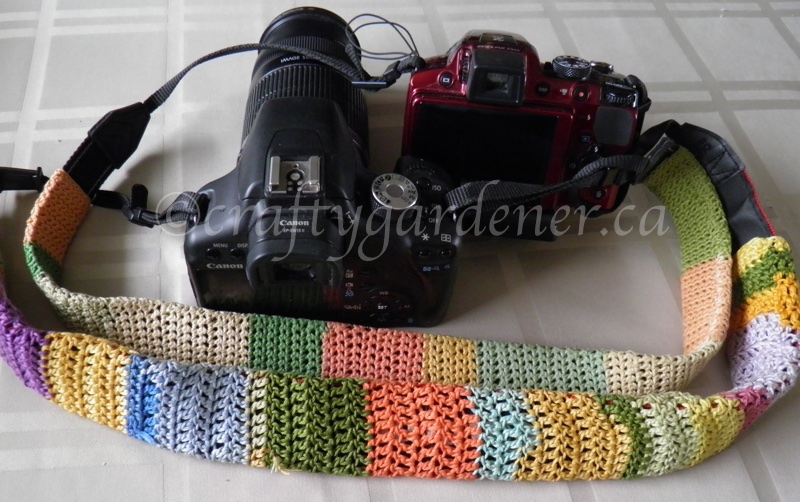 crocheted camera straps at craftygarddener.ca