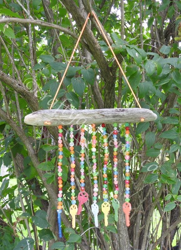 how to make a driftwood key chime at craftygardener.ca