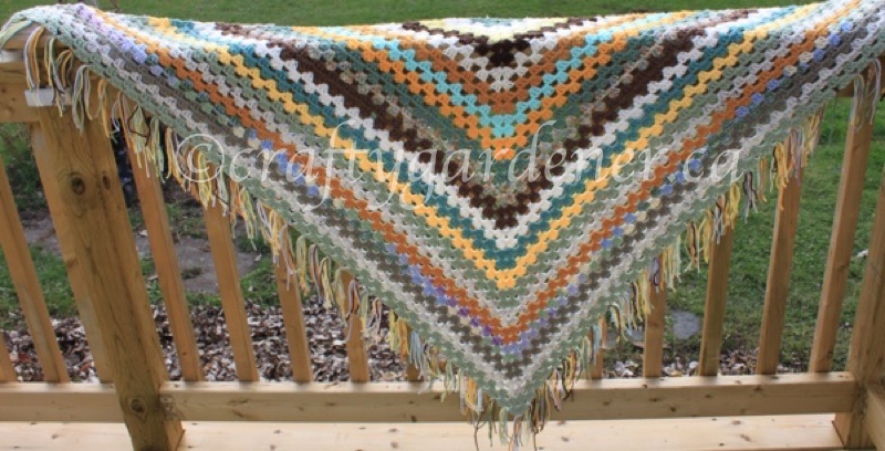 a granny stripe shawl at craftygardener.ca