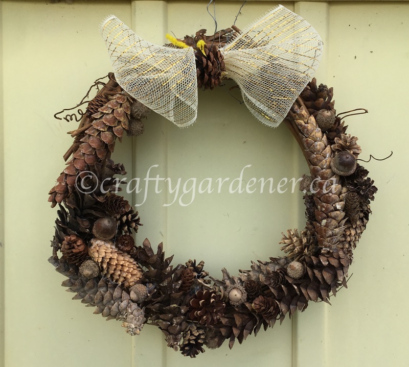 making a pinecone wreath at craftygardener.ca